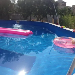 White Home. Casa Relax, Piscina, Free Wi-fi & Posto Auto. Hébergement de vacances